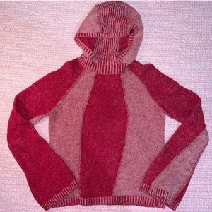 100% wool sweater with hood